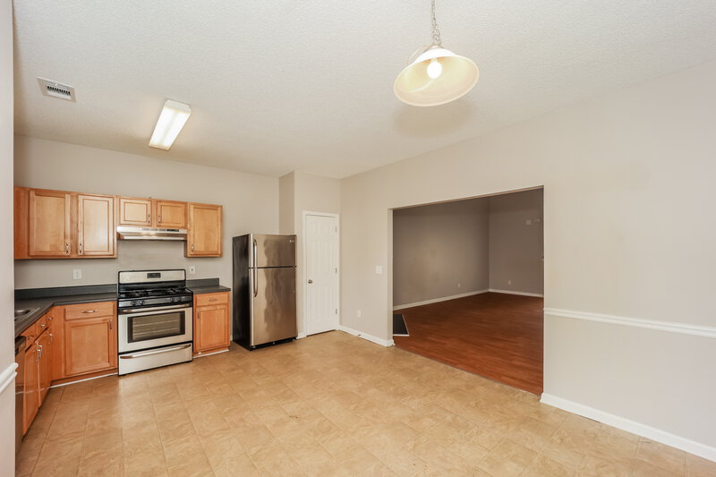 0/Mo, 158 Stillwood Drive Newnan, GA 30265 Dining Room View 2