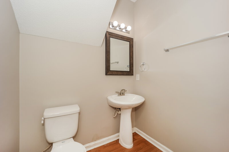 0/Mo, 158 Stillwood Drive Newnan, GA 30265 Powder Room View