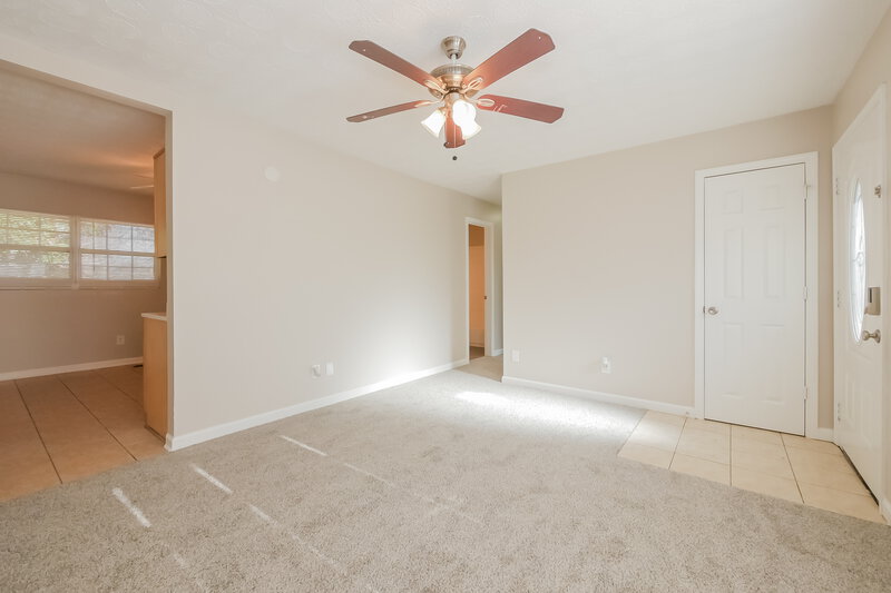 1,500/Mo, 8872 Channing Drive Jonesboro, GA 30238 Living Room View 2