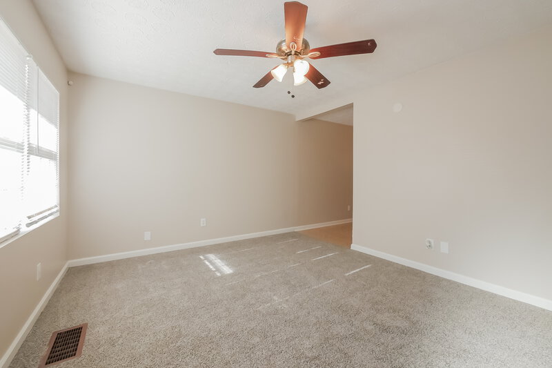 1,500/Mo, 8872 Channing Drive Jonesboro, GA 30238 Living Room View 3