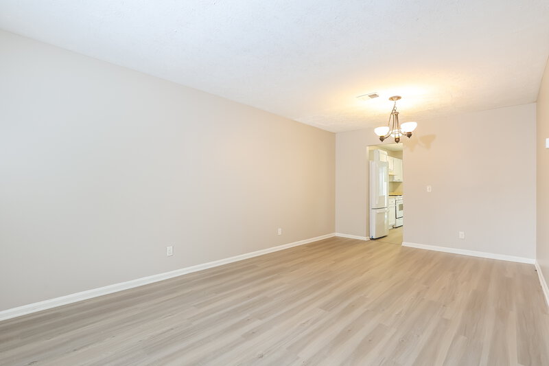 2,625/Mo, 213 Quail Run Roswell, GA 30076 Family Room View