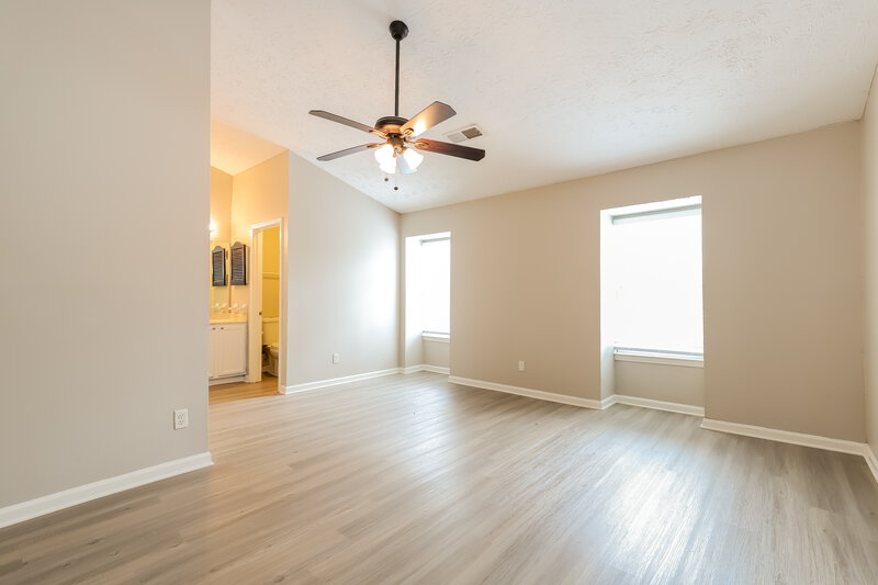 2,625/Mo, 213 Quail Run Roswell, GA 30076 Main Bedroom View