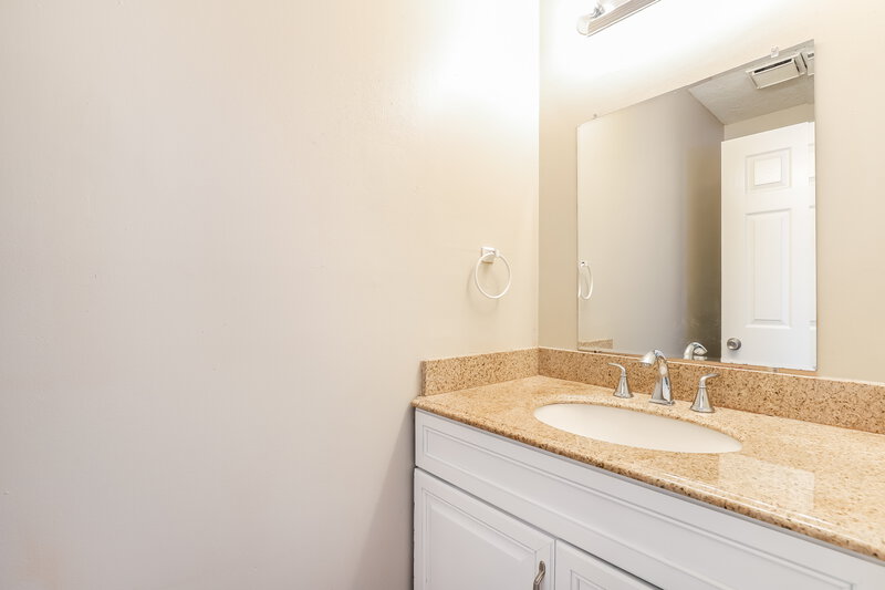 2,625/Mo, 213 Quail Run Roswell, GA 30076 Bathroom View