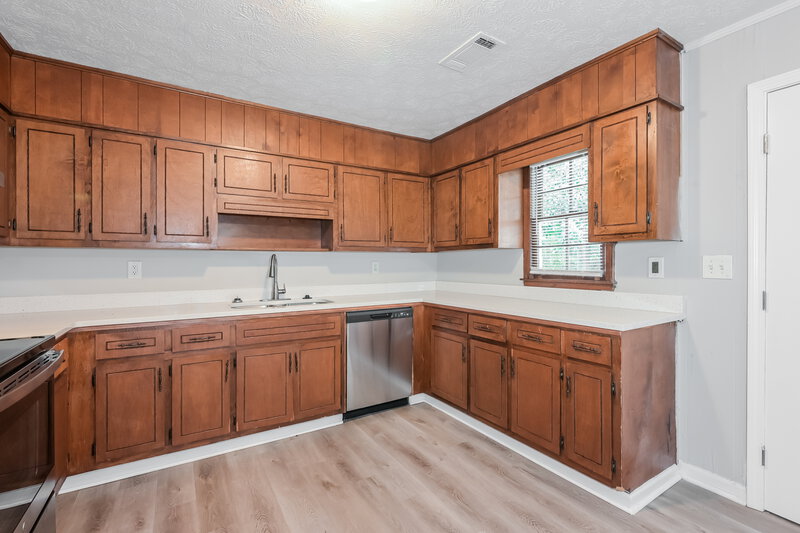 1,510/Mo, 902 Ray Drive Conyers, GA 30012 Kitchen View
