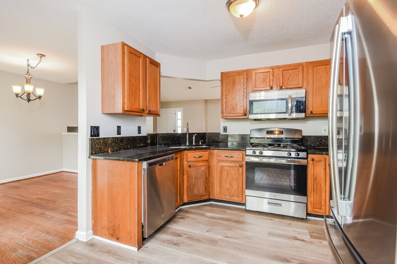 3,330/Mo, 4015 Carmel Court Kennesaw, GA 30144 Kitchen View