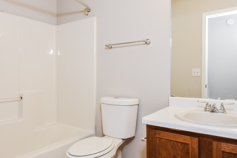 3,330/Mo, 4015 Carmel Court Kennesaw, GA 30144 Bathroom View