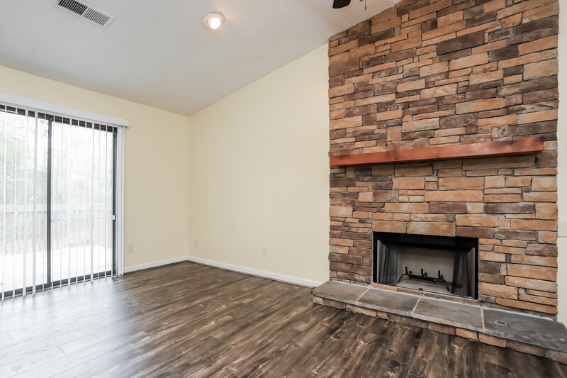 1,855/Mo, 496 Jaywood Drive Stone Mountain, GA 30083 Living Room View 2