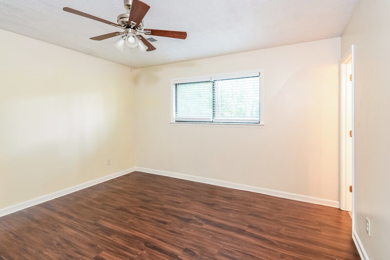 1,860/Mo, 496 Jaywood Drive Stone Mountain, GA 30083 Main Bedroom View