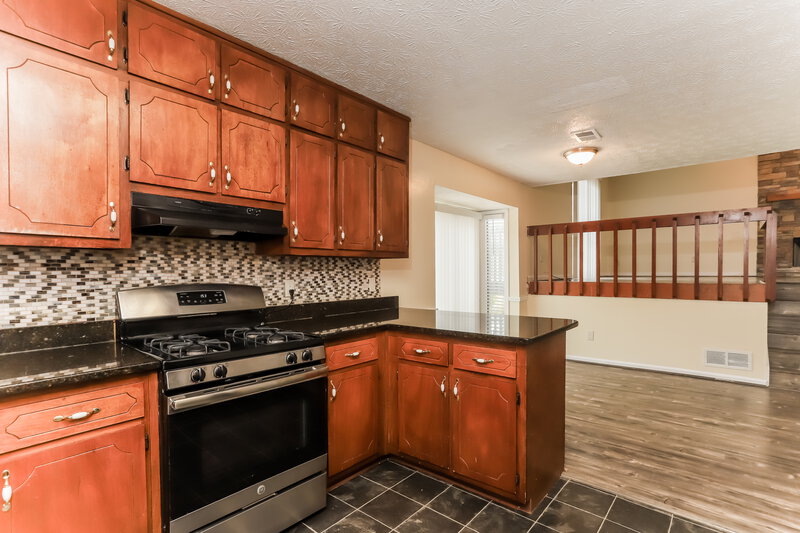 1,855/Mo, 496 Jaywood Drive Stone Mountain, GA 30083 Kitchen View 4
