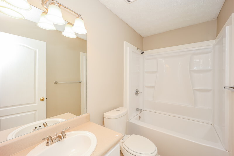 1,855/Mo, 839 Rock Shoals Ct College Park, GA 30349 Bathroom View