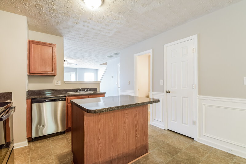 1,455/Mo, 2846 VINING RIDGE TER Decatur, GA 30034 Kitchen View