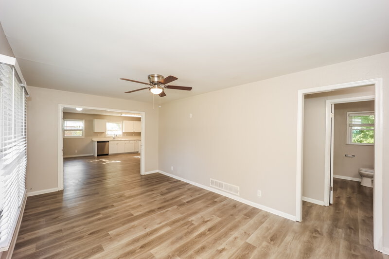 1,595/Mo, 2820 Middleburgh Drive College Park, GA 30349 Living Room View