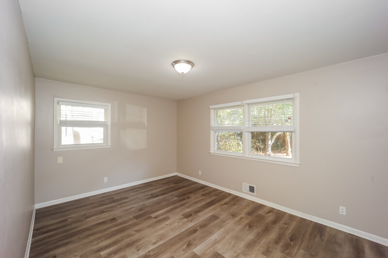 1,595/Mo, 2820 Middleburgh Drive College Park, GA 30349 Bedroom View 2