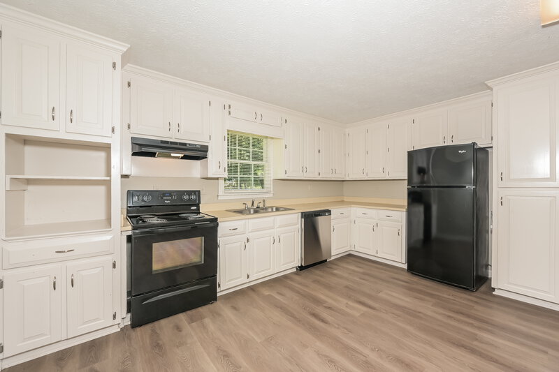 1,605/Mo, 43 Pool Circle Auburn, GA 30011 Kitchen View 2