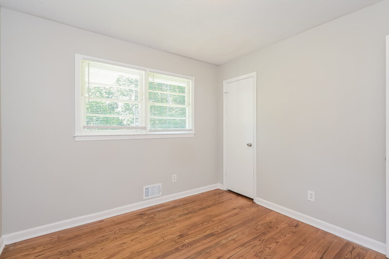 1,605/Mo, 43 Pool Circle Auburn, GA 30011 Bedroom View 2