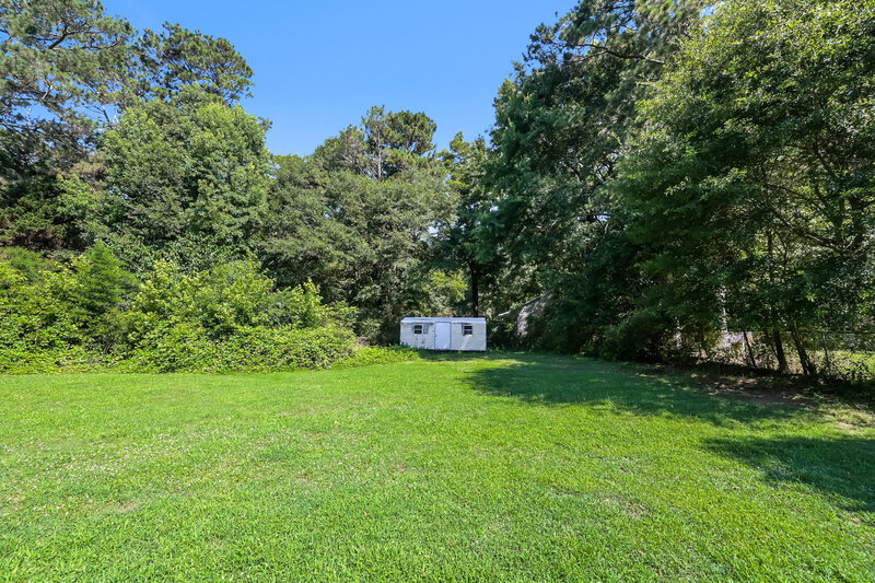 1,605/Mo, 43 Pool Circle Auburn, GA 30011 Backyard View