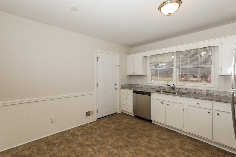 1,680/Mo, 2580 Foxlair Trail Atlanta, GA 30349 Kitchen View