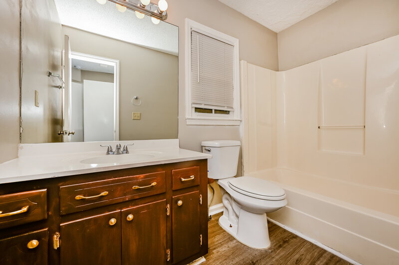1,930/Mo, 235 Ashland Drive Stockbridge, GA 30281 Main Bathroom View