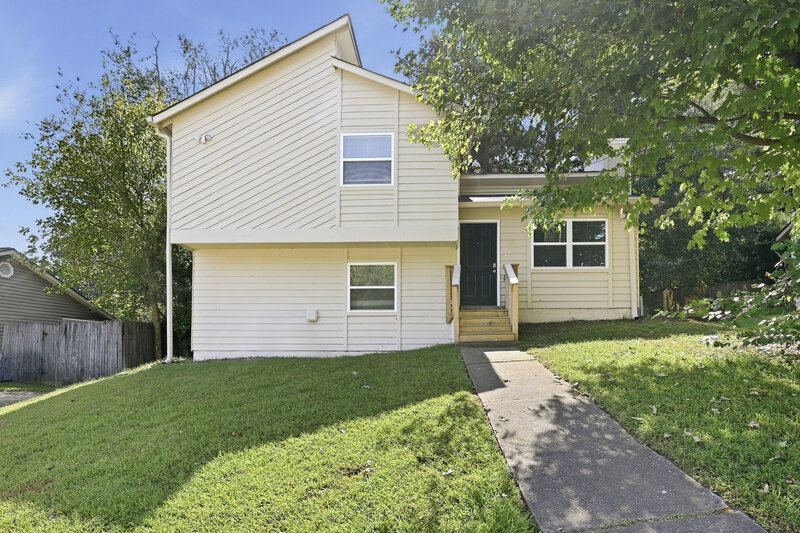 3 Bedroom House – 4839 Mainstreet Valley Trace, Stone Mountain, GA 30088