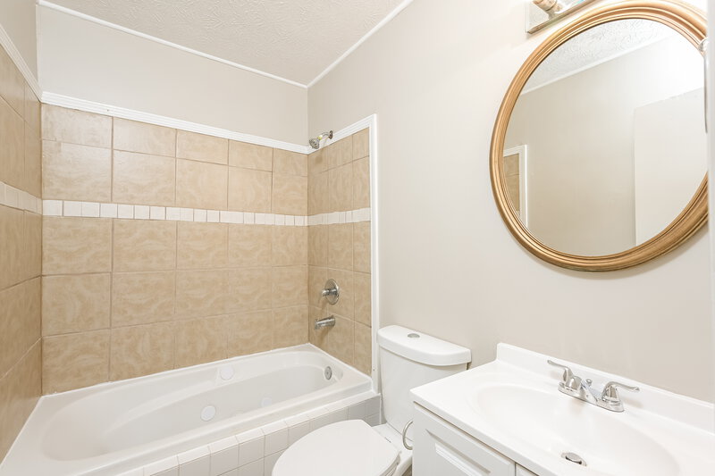 1,700/Mo, 2959 Tiller Trail Stone Mountain, GA 30087 Main Bathroom View
