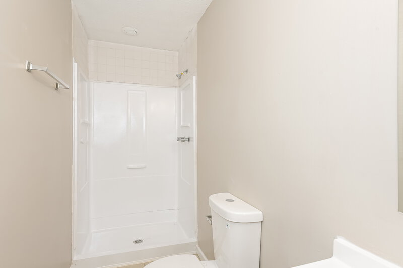 1,700/Mo, 2959 Tiller Trail Stone Mountain, GA 30087 Bathroom View