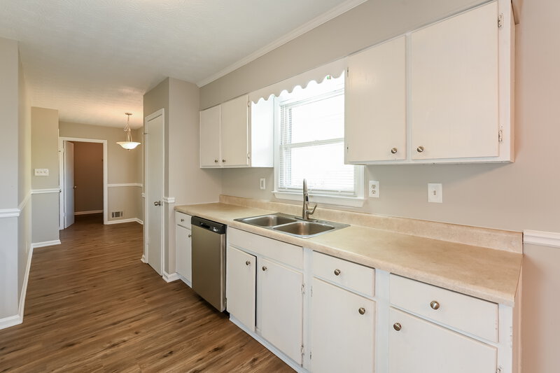1,585/Mo, 1789 Stratford Drive Snellville, GA 30078 Kitchen View