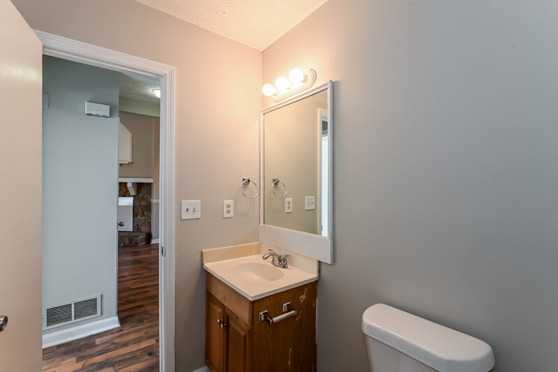 1,585/Mo, 1789 Stratford Drive Snellville, GA 30078 Bathroom View 2
