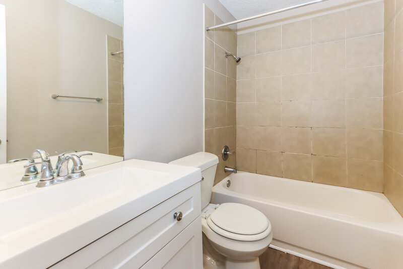 1,435/Mo, 429 Azalea Drive Stockbridge, GA 30281 Main Bathroom View