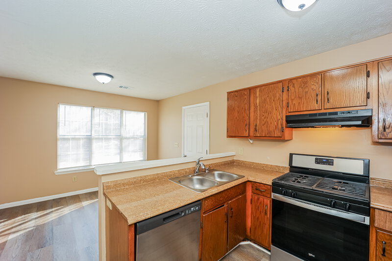 1,495/Mo, 6269 Valdez Drive Rex, GA 30273 Kitchen View 2
