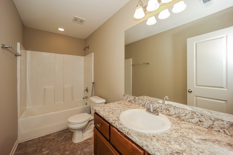 1,699/Mo, 114 Shannon Chase Court Fairburn, GA 30213 Bathroom View