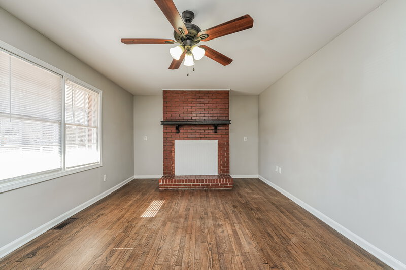 1,725/Mo, 454 New Street Buford, GA 30518 Living Room View