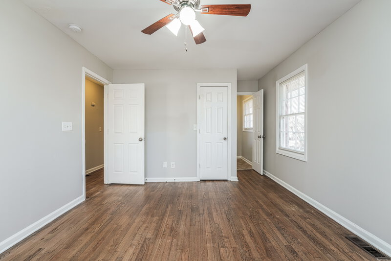 1,725/Mo, 454 New Street Buford, GA 30518 Main Bedroom View 2