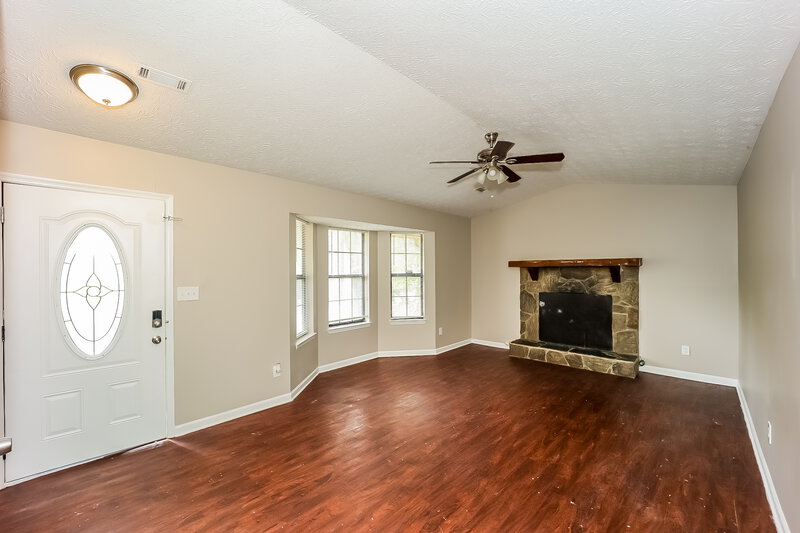 1,670/Mo, 7439 Cardinal Way Riverdale, GA 30274 Living Room View 2