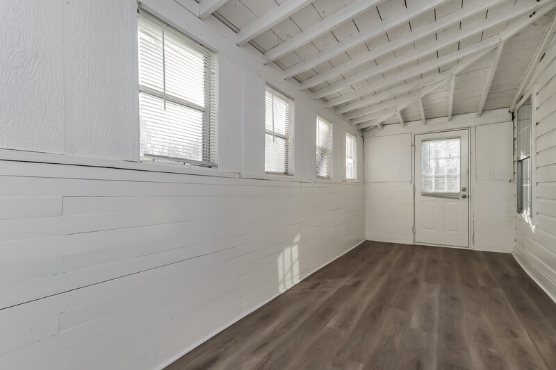 1,495/Mo, 195 Neely Hammonds Road Covington, GA 30014 Sun Room View