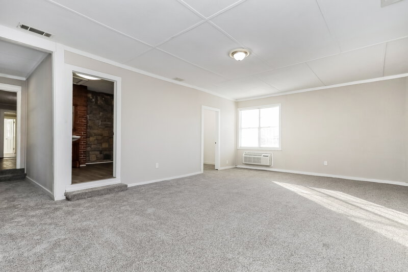 1,495/Mo, 195 Neely Hammonds Road Covington, GA 30014 Main Bedroom View