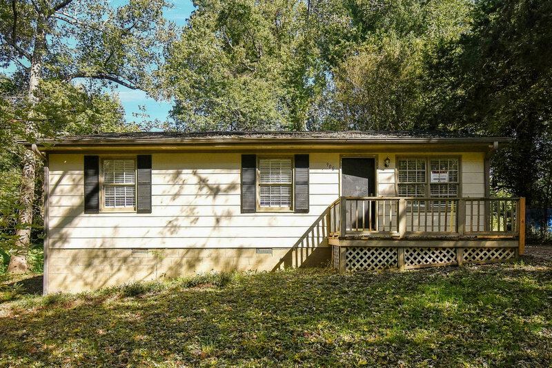 3 Bedroom House – 900 Orris Lane, Mableton, GA 30126