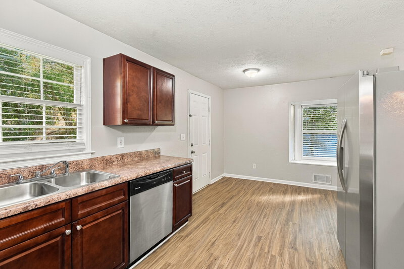 1,430/Mo, 900 Orris Lane Mableton, GA 30126 Kitchen View 2
