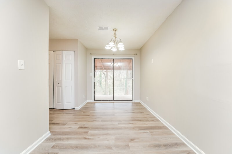 1,690/Mo, 4964 Galbraith Circle Stone Mountain, GA 30088 Breakfast Nook View