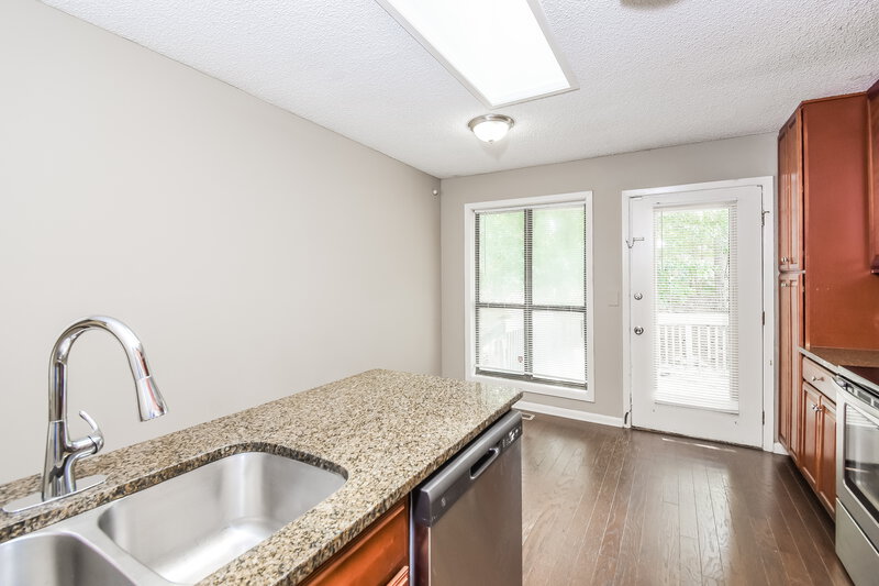 2,480/Mo, 2570 Cedar Fork Trail Marietta, GA 30062 Kitchen View