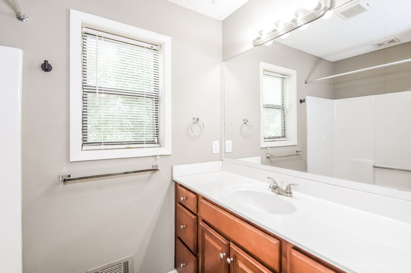 2,480/Mo, 2570 Cedar Fork Trail Marietta, GA 30062 Bathroom View