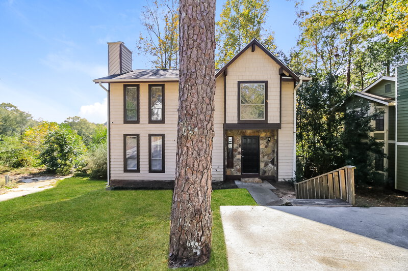 0/Mo, 1004 Ascot Court Riverdale, GA 30296 External View