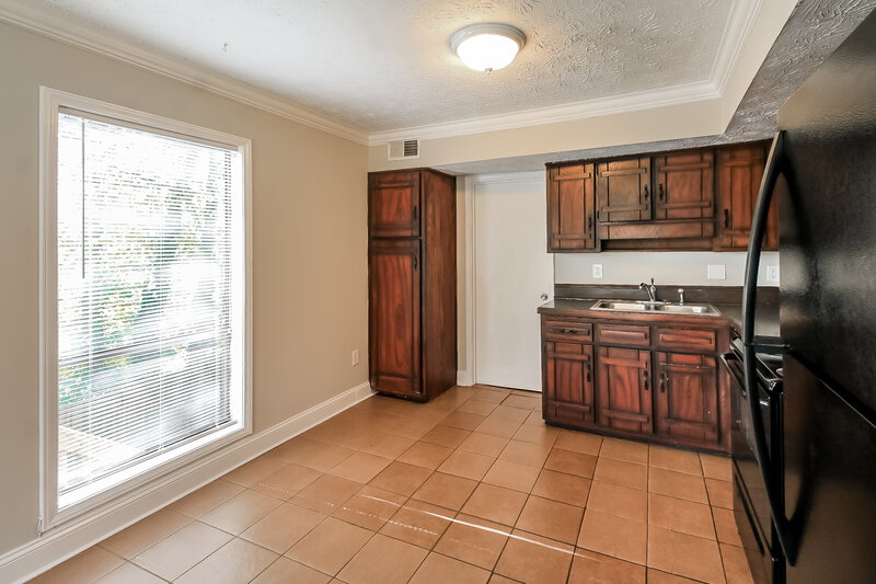 0/Mo, 1004 Ascot Court Riverdale, GA 30296 Kitchen View 2
