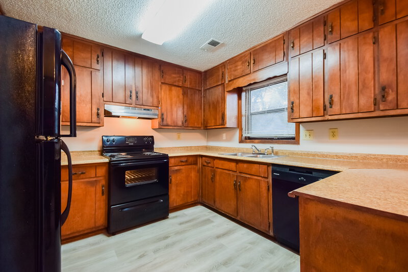 1,815/Mo, 4902 N Redan Circle Stone Mountain, GA 30088 Misc View 5