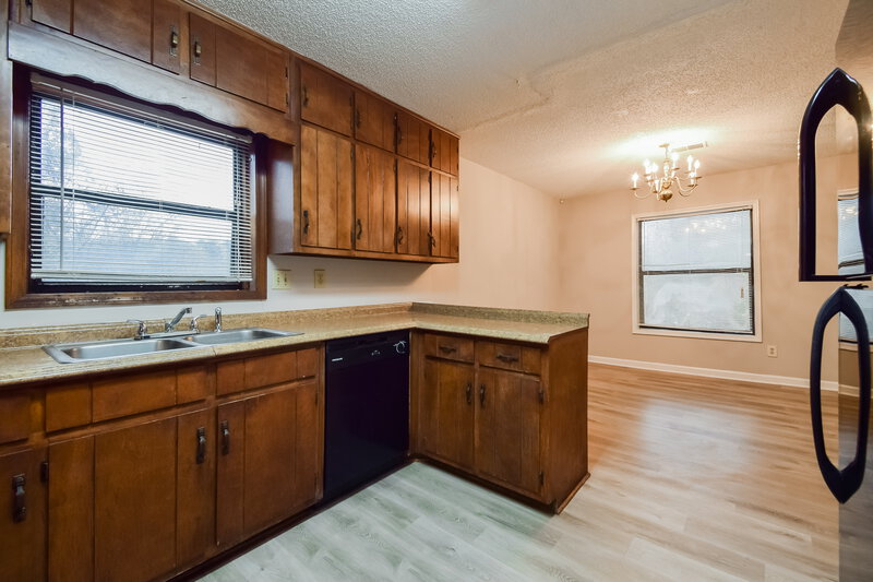 1,815/Mo, 4902 N Redan Circle Stone Mountain, GA 30088 Misc View 6