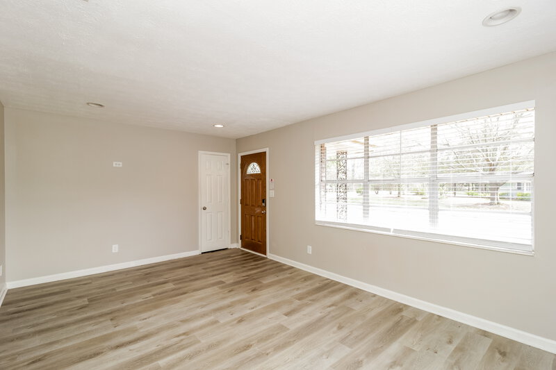 2,360/Mo, 2002 Silver Creek Dr Austell, GA 30168 Living Room View