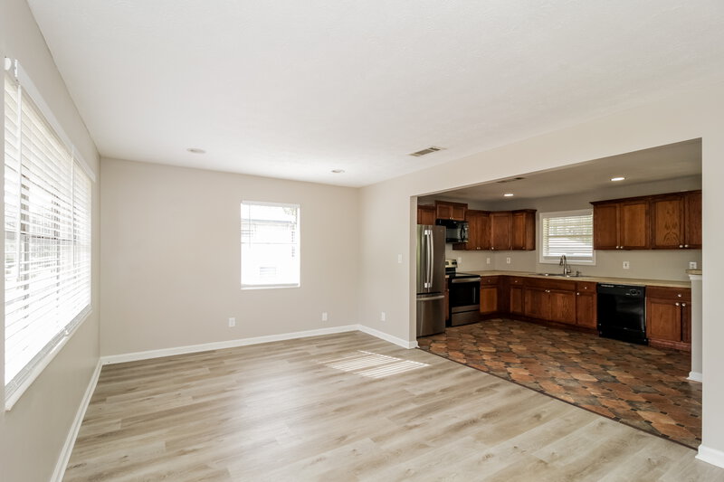 2,360/Mo, 2002 Silver Creek Dr Austell, GA 30168 Living Room View 2