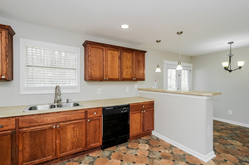 2,360/Mo, 2002 Silver Creek Dr Austell, GA 30168 Kitchen View 2