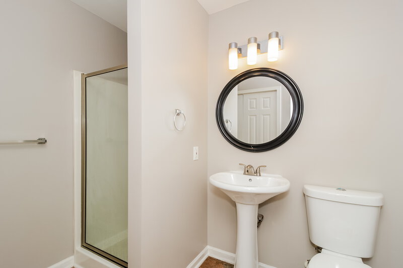 2,360/Mo, 2002 Silver Creek Dr Austell, GA 30168 Main Bathroom View