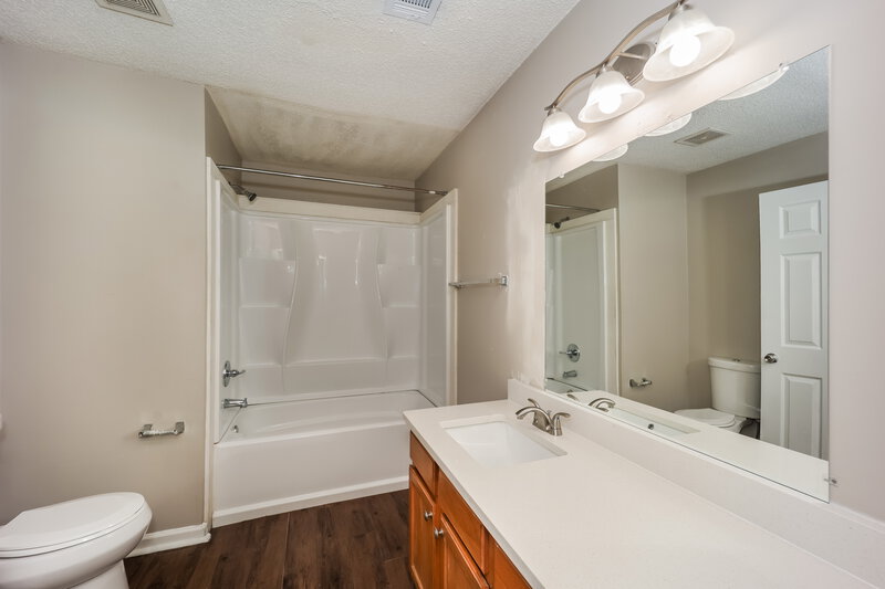 1,915/Mo, 1315 Maple Valley Court Union City, GA 30291 Main Bathroom View