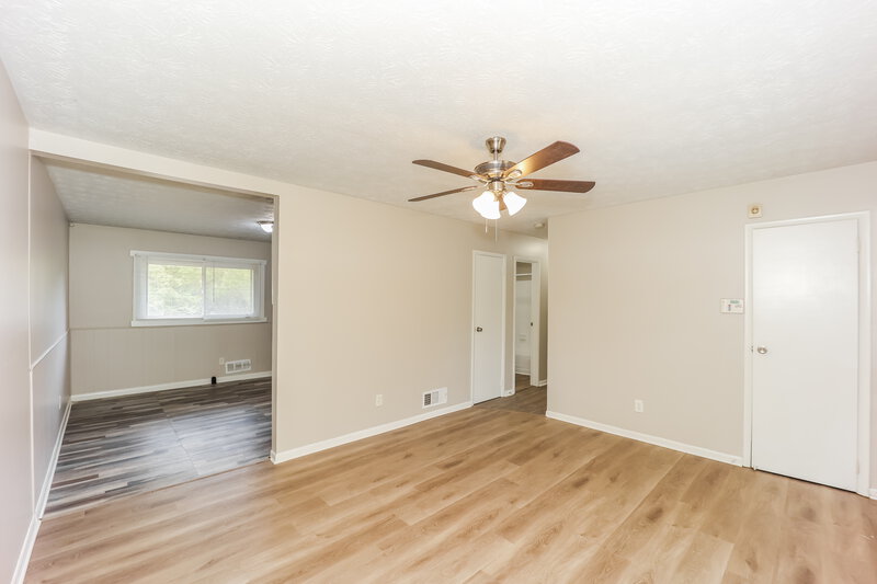 1,590/Mo, 8970 Cornell Drive Jonesboro, GA 30238 Living Room View